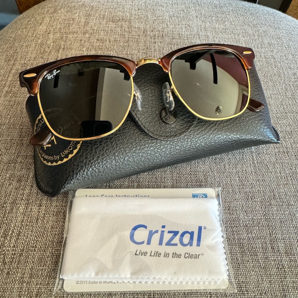 Ray-ban club-master Sunglasses.
